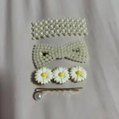パールと花モチーフのヘアクリップセット