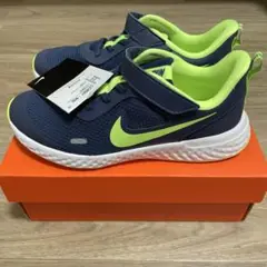【新品】ナイキ レボリューション5 ネイビー 22cm NIKE