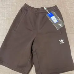 adidas ブラウンショートパンツ XS