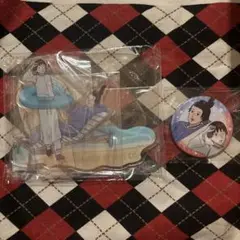 キャラクターアクリルスタンドとバッジセット