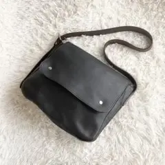 極美品 マーガレットハウエル ショルダーバッグ シボ革 レザー ブラック