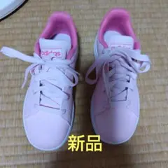 新品未使用adidas ピンク スニーカー　１９センチ