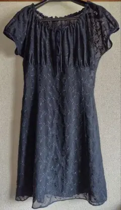 Biarritz Eyeダークブルー刺繍ワンピース