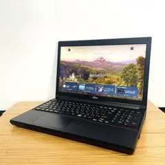 ブラック富士通ノートパソコン　SSD メモリ8ギガWin11オフィスDVD