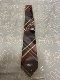 バーバリー ネクタイタグ付き