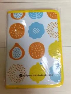 〘未開封品〙Milpochi フルーツ柄 母子手帳ケース A5