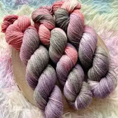 手染めの毛糸♡ソックヤーン3カセ 約300g くすみピンクラベンダーグレー