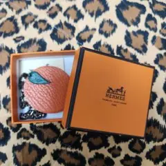 HERMES オレンジ形状チャーム 箱付き