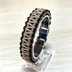 パラコードブレスレット（内周約15.5cm、幅約1.5cm）