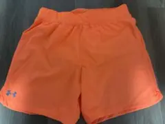 Under Armour オレンジ ショートパンツ