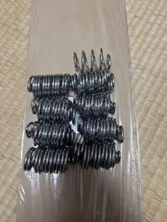 バイク サドルシート ソロシート スプリング１７個