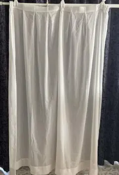 レースカーテン2枚 巾約95×長さ約170cm、タッセル付き