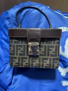 希少 FENDI 2way ズッカ柄 ショルダーストラップ無しの為格安