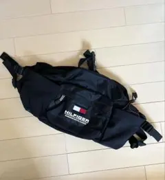 TOMMY HILFIGER ボディバッグ 黒