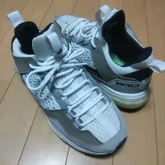 アディダス　ファイブテン　スニーカー