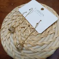ゴールドクリスタルピアス　新品