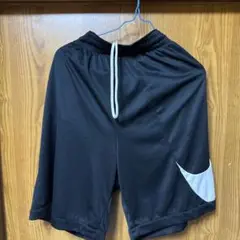 Nike DRI-FIT ブラックショートパンツ