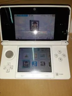 任天堂3DS ホワイト　充電器付き　動作確認済み！