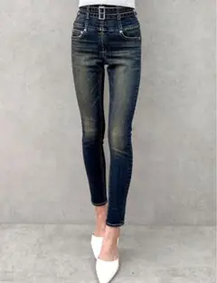 本日限定値下げ 定価の半額以下 GYDA ジェイダ 即完売 スキニーデニムパンツ