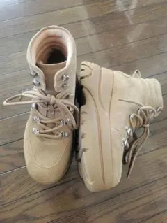 ✴️大人気!! 完売品 本革 STEVE MADDEN 厚底ブーツ
