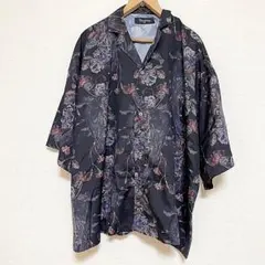 未使用 unrelaxing アンリラクシング メンズシャツ 半袖 総柄 ②