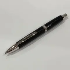 パイロット　PILOT　キャップレス　万年筆　絣　黒軸　安心のメルカリ便 新品)PILOT パイロット 万年筆 キャップレス 絣 紺（商品ID