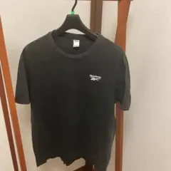 Reebok ブラック Tシャツ