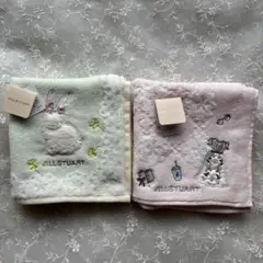 ジルスチュアート新品　送料無料　タオルハンカチ　ハンドタオル刺繍