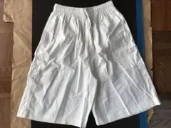 新品未使用 No problem製 ホワイト ショートパンツ 刺繍ロゴ入り