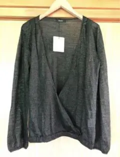 未使用品　ボッシュ　カシュクール風プルオーバー