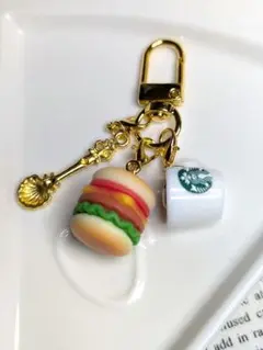 ハンバーガーとコーヒーカップのチャーム♡
