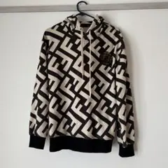 FENDIパーカー シミあり⚠︎今月中この値段