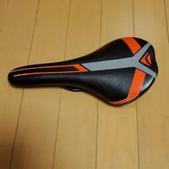 ロードバイクサドル