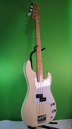 Fender Japan エレキベース 4弦 アイボリー 中古品