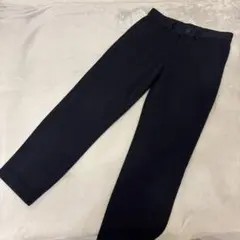美品　ユニクロ　135-140cm ネイビーパンツ