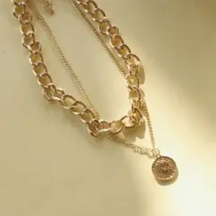 a新品☆安心のメルカリ便☆ ラグジュアリー ☆ 通貨ネックレス ☆ゴールド☆韓国