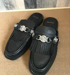 Mollini 革製フリンジ付き黒モカシン、ローファー モリーニサンダル