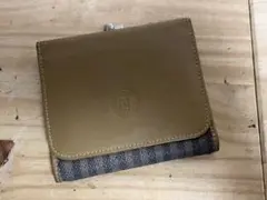 T1210-07 フェンディ 二つ折り財布