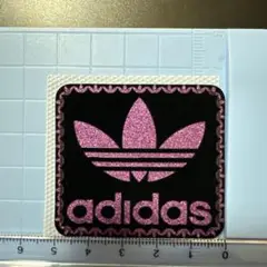 adidas ピンク グリッター シリコンワッペン