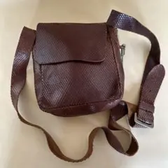 本革製ショルダーバッグ