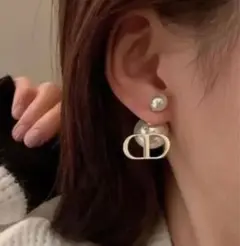 ディオール トライバル パール ピアス ゴールド