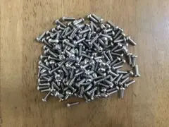 ネジ　15mm×125個
