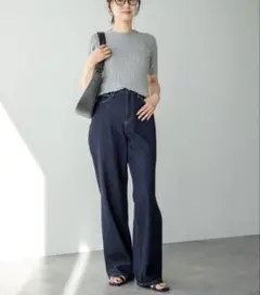 ケーブルクルーネックセーター