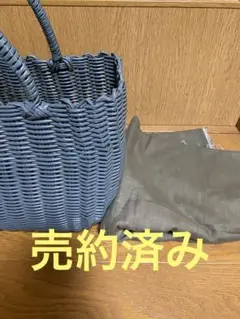 籠と布　モスグリーン
