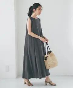 リネンミックスノースリーブワンピース　チャコールグレー