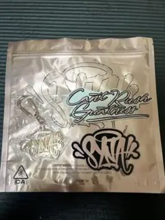 syna world◎キーホルダー&ステッカー シナワールド バッグ付