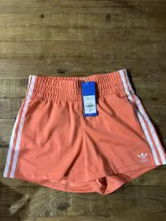 adidasショートパンツ 3本ライン