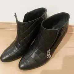 CHANELのマトラッセショートブーツ