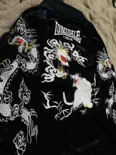 LONSDALE 日本 限定虎 レオパード スカジャン unisex ベロア LONSDALE 日本 限定虎 レオパード スカジャン unisex ベロア