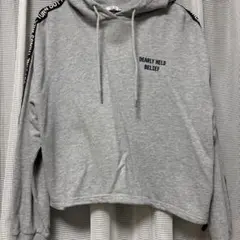 グレー フード付き クロップドパーカー